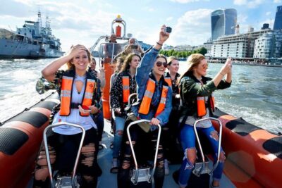 Speedboat Tour Through Heart of the City