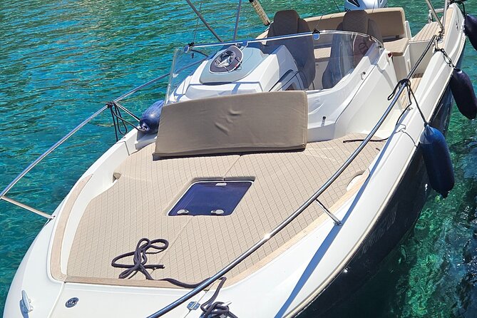 Luxury Private Speedboat Tour Islands & Blue Cave - Blue Cave and Hvar: an important route clarification