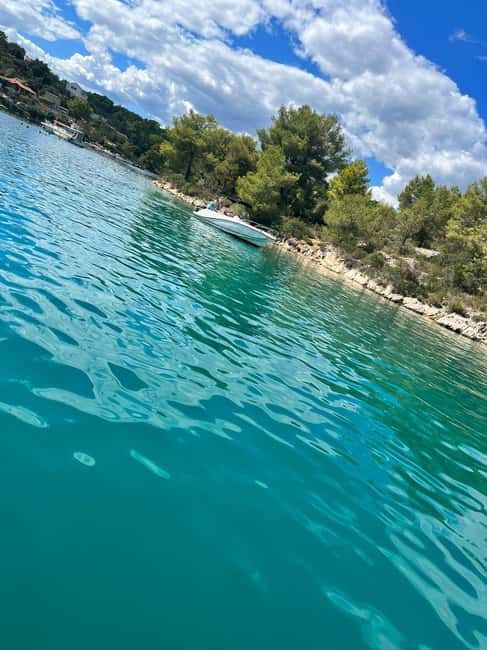 Magnific blue lagoon, speed boat water, wine&towels included - Starting in Split and Heading Toward Trogir