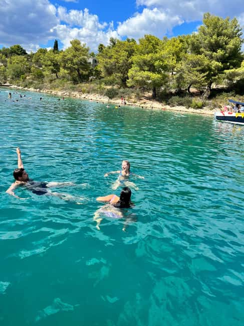 Magnific blue lagoon, speed boat water, wine&towels included - Drinks, Towels, Photos, and Other Extras