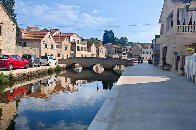 Makarska: 3-Island Golden Horn and Blue Lagoon Speedboat Tour - Who should book this experience?