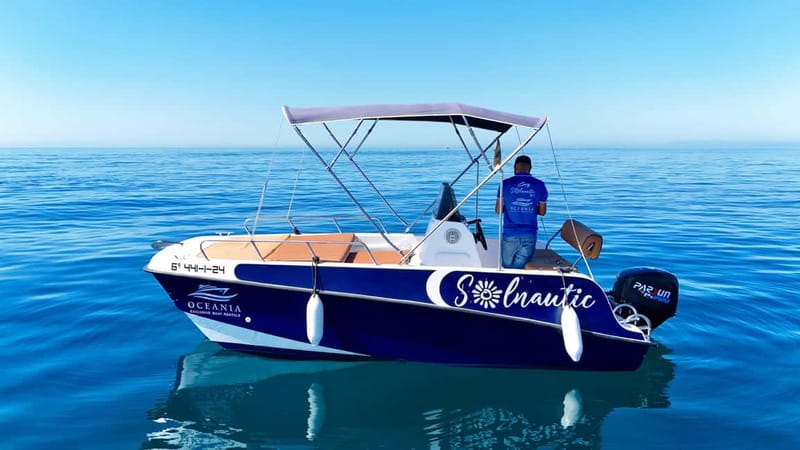 Malaga: 6-Seater Speedboat License-free Boat Rental - Taking the wheel from Benalmádena Marina