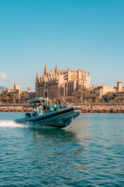 Mallorca: 2h speedboat tour, visit caves, cliffs and snorkel - A fast start from Puerto Club de Mar
