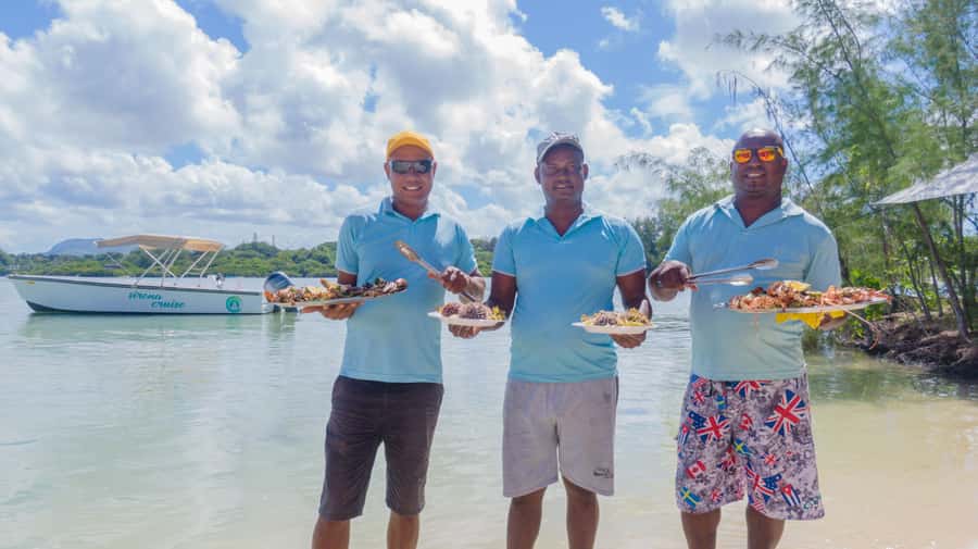 Mauritius: Speedboat Ile aux Cerfs, GRSE Waterfall, BBQ, Bar - Who will enjoy this outing most