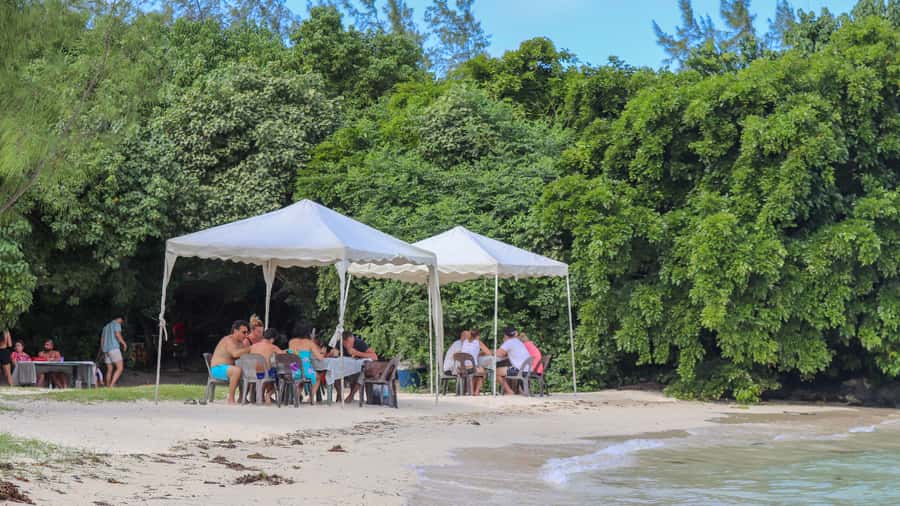 Mauritius: Speedboat Tour to Ile aux Cerfs with Lunch - What the $64 Price Really Covers