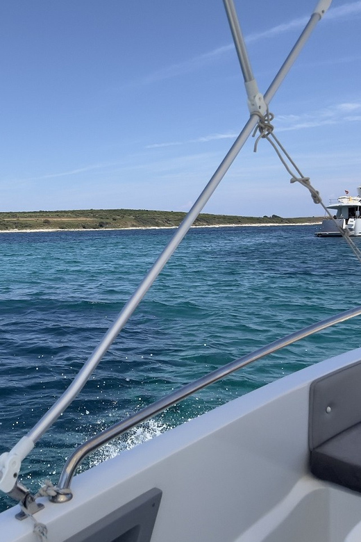Medulin: Morning on Speedboat with Cave & Island Snorkeling - Why This Medulin Morning Works So Well