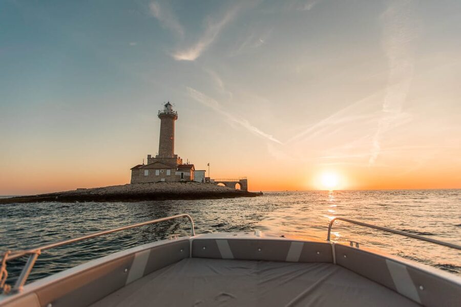 Medulin: Sunset on Speedboat with Lighthouse and Wine - What the sunset looks like from the boat