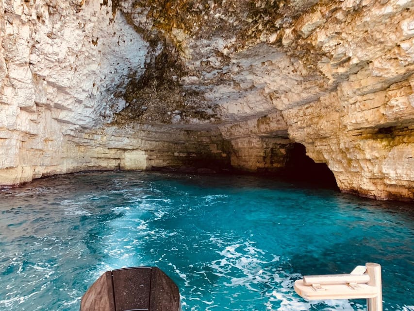 Mellieha: Speedboat Trip Round Comino Caves 2h @ Blue Lagoon - A fast way to see Comino’s best water sights