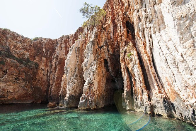 Mesmerizing Hvar speed boat tour with optional wine tasting - What the captain can change for your group