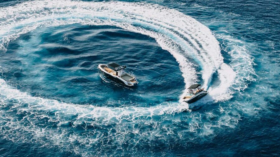 ❖ Milos: Private Speedboat Tour—Kleftiko Sarakiniko Poliegos - Should you book the Raptor cruise?