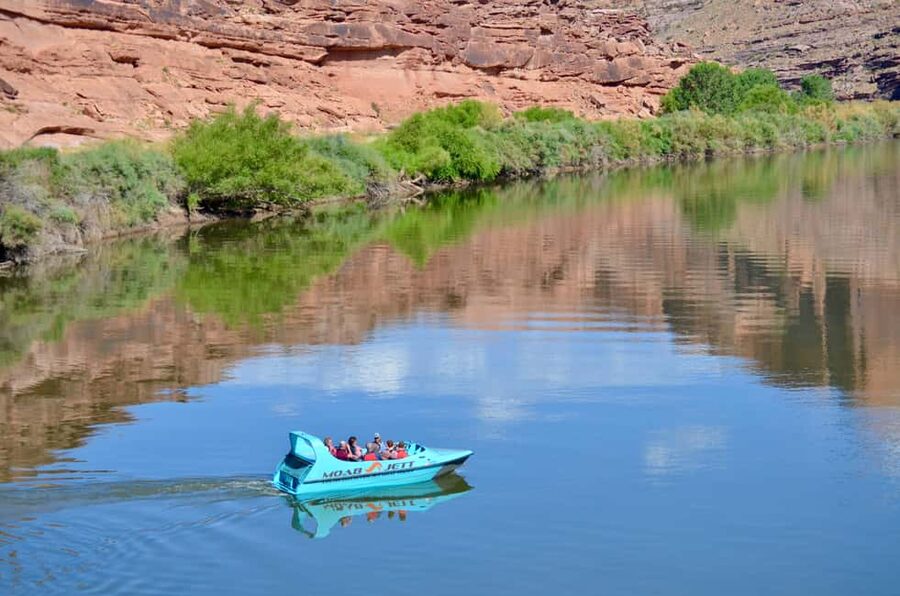 Moab: 2-Hour Scenic Jet Boat Ride on the Colorado River - What the jet boat adds to the view