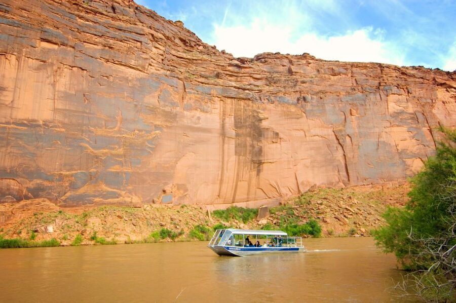 Moab: 3-Hour Jet Boat Tour to Dead Horse Point State Park - Why the Colorado River gives you a different Moab view