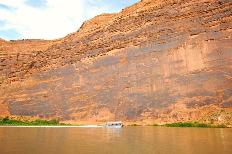 Moab: 3-Hour Jet Boat Tour to Dead Horse Point State Park - Dead Horse Point from river level