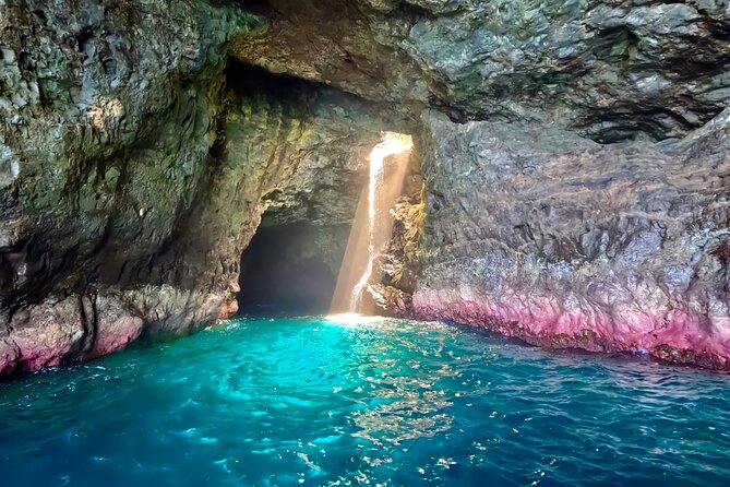 Nā Pali Coast Zodiac Raft Sea Caves Expedition on Kauai - Key points to know before you book