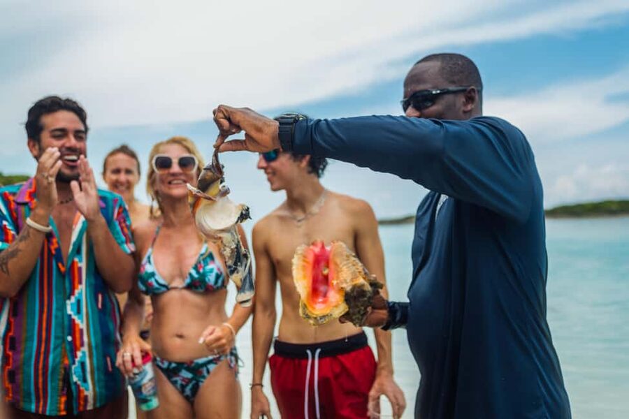 Nassau: Exuma Powerboat Day Trip - Buffet lunch and the open bar