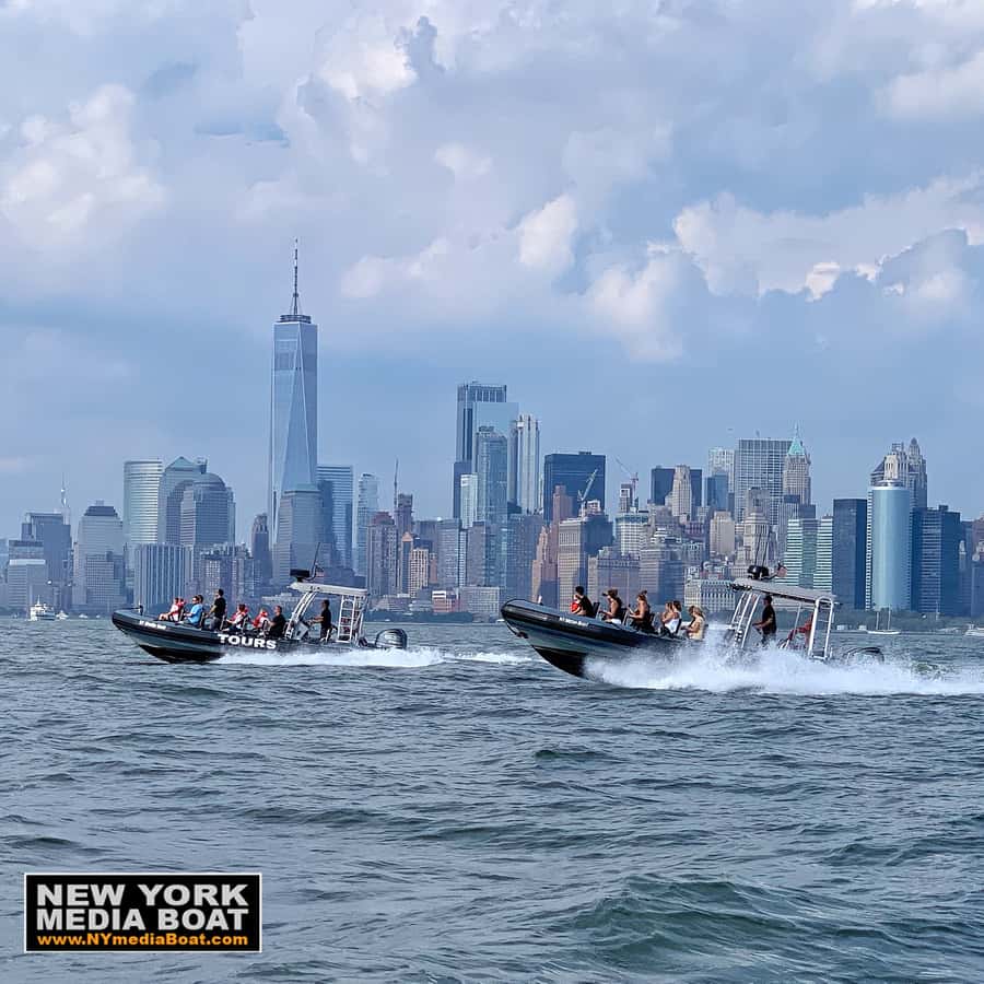 New York City: Harbor Speedboat Tour - Brooklyn’s working waterfront and Governors Island