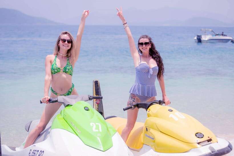 Nha Trang: 3-Island Tour with Lunch and Speedboat Ride - The fishing village and a generous Vietnamese lunch