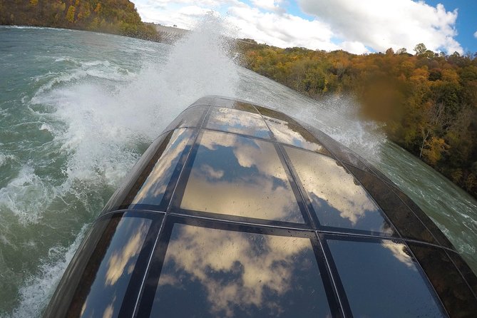 Niagara CANADA, Domed (Dry) Jet Boat Tour - The 45-minute route, from dock to Whirlpool