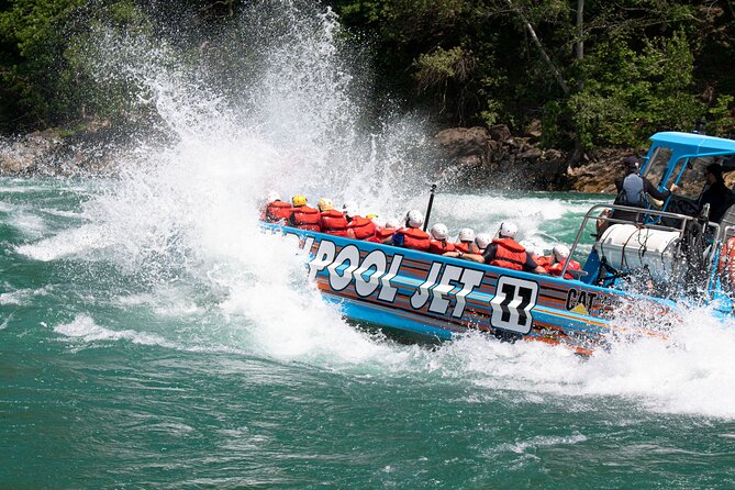 Niagara Falls Canada Open-Top (Wet) Jet Boat Tour - Choosing a seat and preparing for the water