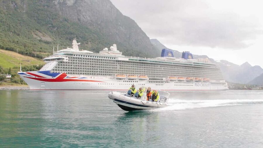 Olden: Nordfjord RIB Boat Tour - The first five minutes: safety before speed