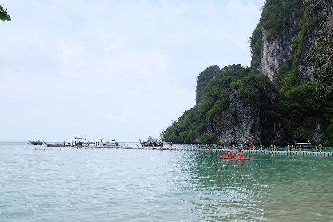 One-Day Tour at Hong Islands by Speedboat from Krabi - Lunch on a tropical beach