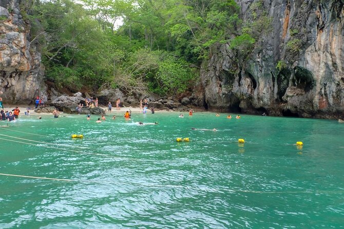 One-Day Tour at Hong Islands by Speedboat from Krabi - What the guide and crew add