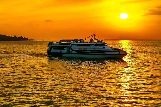 One-way Ticket Fast Boat from Sanur Bali or Nusa Lembongan - Comfort, safety, and the beach arrival