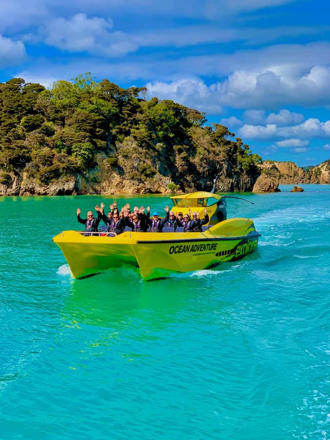 Paihia: Hole in the Rock Fast Boat Ocean Adventure - Cathedral Cave and the value of a calm day