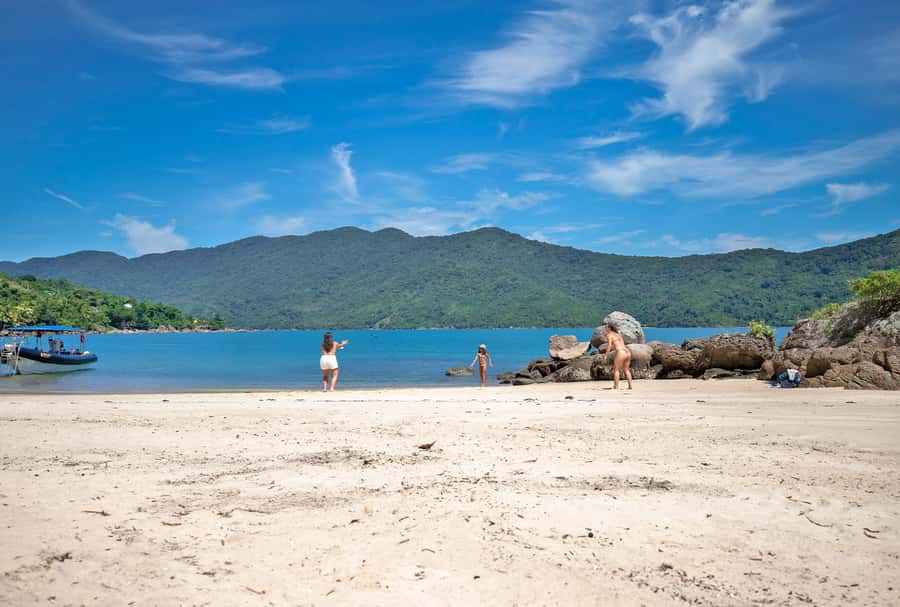 Paraty: Fast Boat Expedition to Saco do Mamangua - Four stops along the protected coast