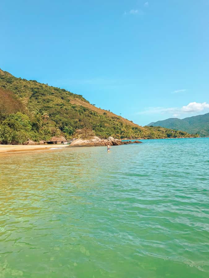 Paraty: Saco do Mamanguá Speedboat Tour - Communication, crew, and what service feels like