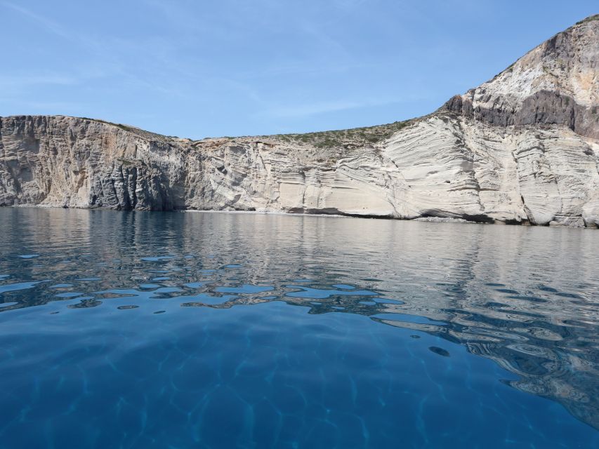 Paros: Private Paros and Antiparos Luxury Speedboat Tour - How far can the boat go?
