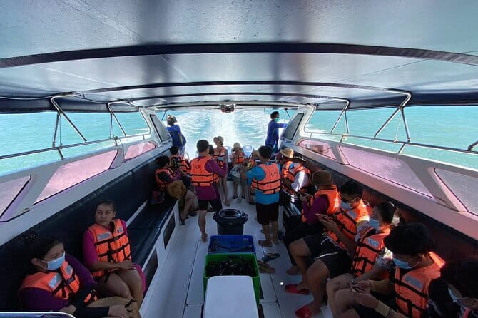Phang Nga Bay Day Trip to Panak and James Bond Island by Speedboat from Phuket - Koh Hong and the island rooms