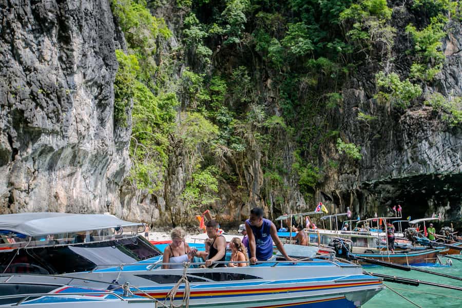 Phi Phi: 7 Islands Speed Boat Tour with Sunset and Plankton - Meeting at McDonald’s and getting organized