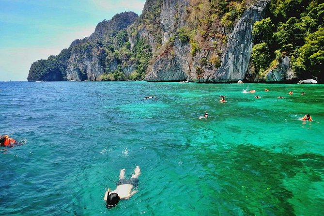 Phi Phi Early Bird & 4 Islands - Day Tour by Speedboat From Krabi - Tup and Mor Islands: your first taste of the sandbar