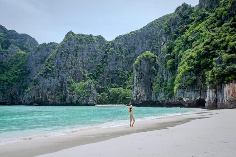 Phi Phi: Early Morning Speed Boat to Maya Bay - What the $57 price really covers