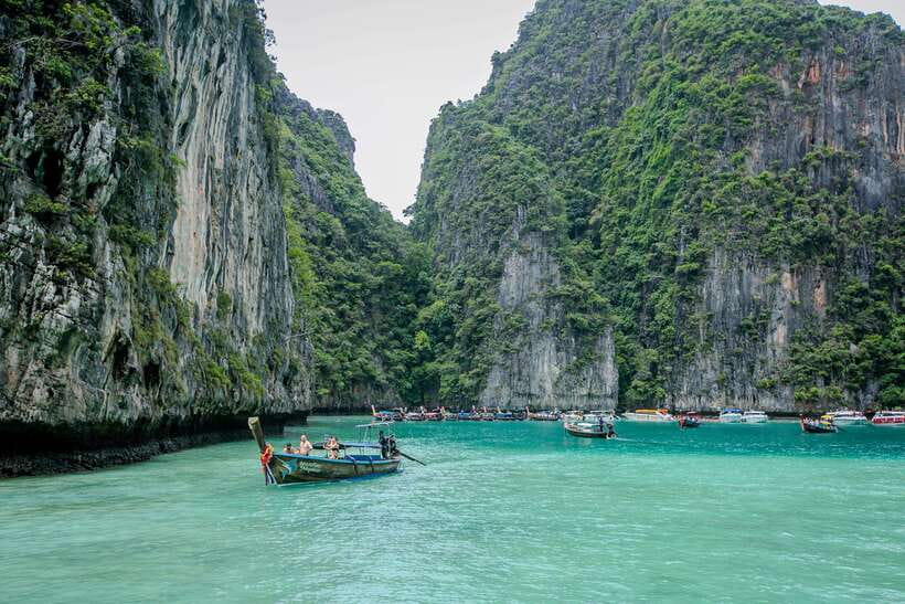 Phi Phi : Half Day By Speed Boat 4 hours Phi Phi Lay - Shark Point is the main snorkeling stop