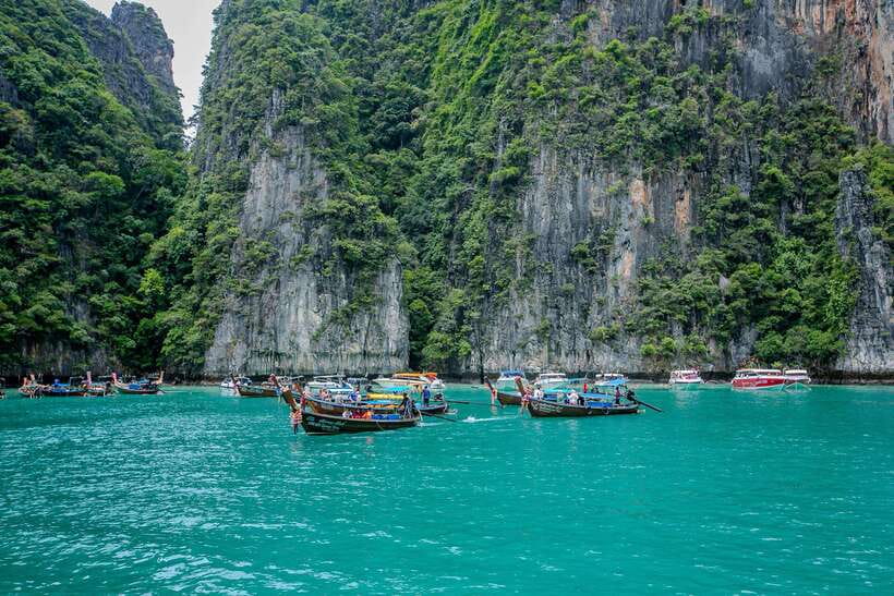 Phi Phi : Half Day By Speed Boat 4 hours Phi Phi Lay - Pileh Lagoon offers the clearest swim setting