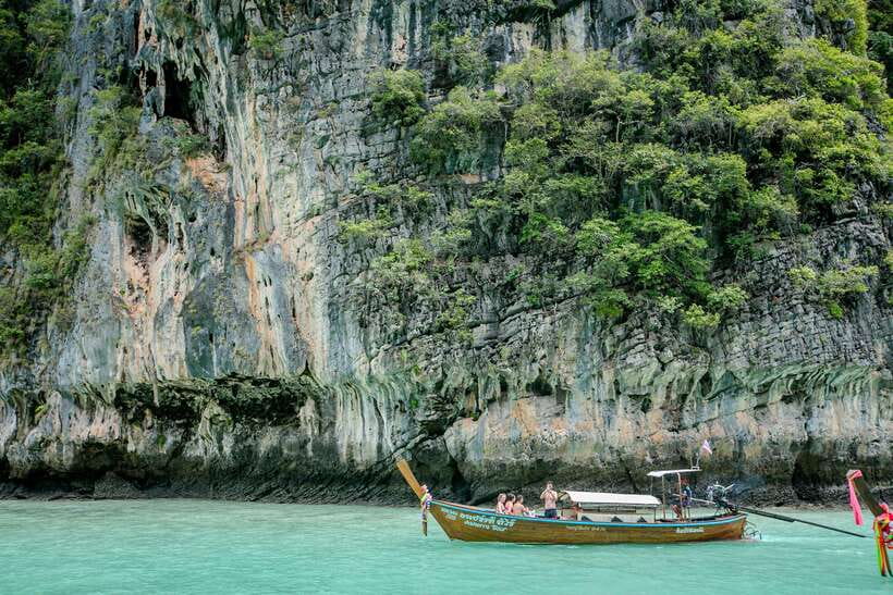 Phi Phi : Half Day By Speed Boat 4 hours Phi Phi Lay - Maya Bay is the big finish