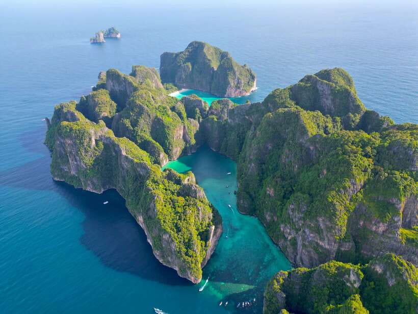 Phi Phi: Half-Day Speedboat Tour with Maya Bay & Snorkel - Key points at a glance