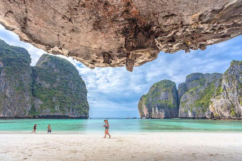 Phi Phi Highlight: Full-Day Island by Speedboat or Catamaran - Pileh Lagoon and Monkey Beach