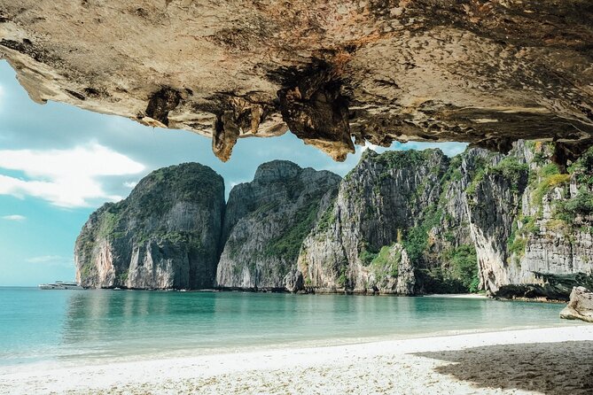Phi Phi Islands and Maya Bay Tour by Speedboat from Krabi - Loh Samah Bay and the two Phi Phi islands