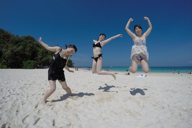 Phi Phi Islands Day Tour Bamboo and Maya Bay with Lunch By Speedboat - Lunch on Phi Phi Don