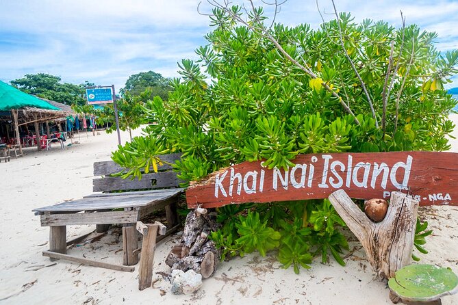 Phi Phi Islands & Maya Bay: Premium Service & All-Day Food - The early Phuket pickup and marina welcome