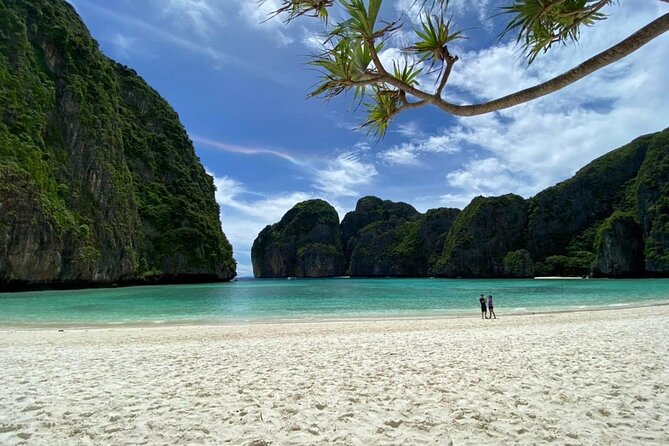 Phi Phi Khai Islands Excursion with Seaview & Lunch by speedboat - Lunch and free time on Phi Phi Don