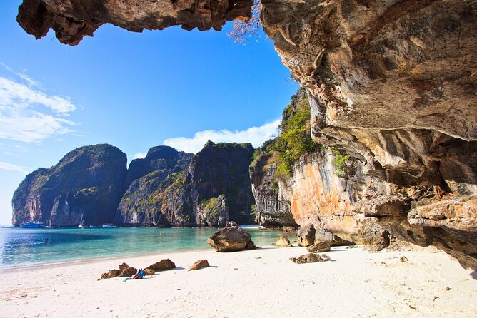 Phi Phi , Khai & Maya : Unforgettable Island Hopping by Speedboat - Maya Bay and the first hour on the water