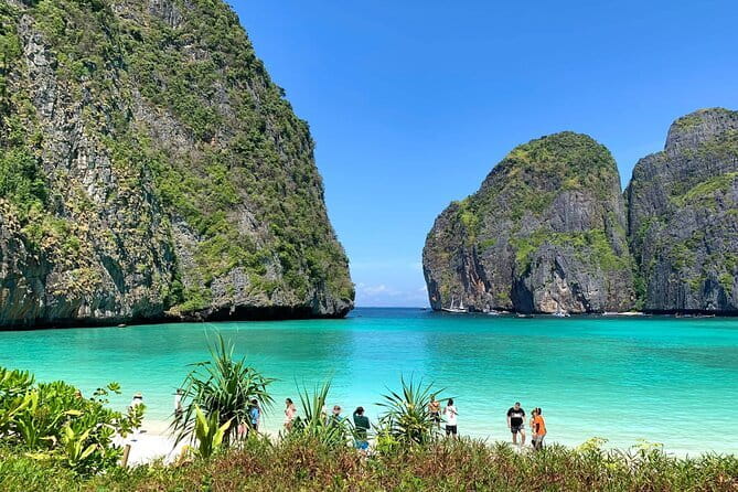 Phi Phi, Maya & Khai. One day trip by speed boat. - Returning to Rassada Pier with Pad Thai