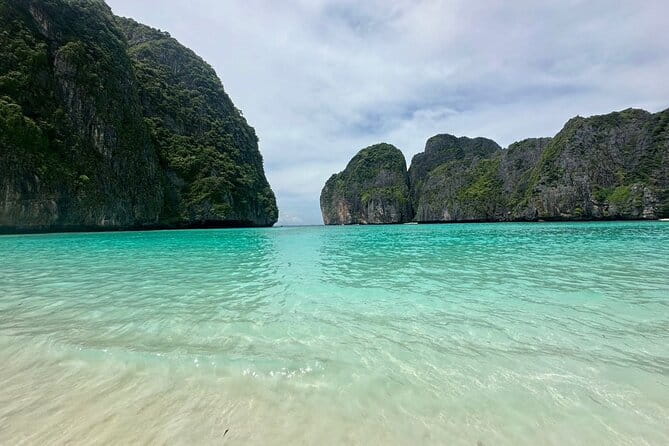 Phi Phi, Maya & Khai. One day trip by speed boat. - Maya Bay and the memory of The Beach