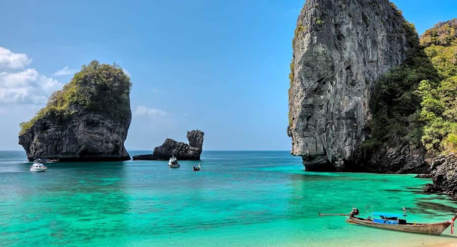 Phi Phi: Sunrise & Beat The Crowds to Maya Bay by Speedboat - Weather, conservation, and changing plans