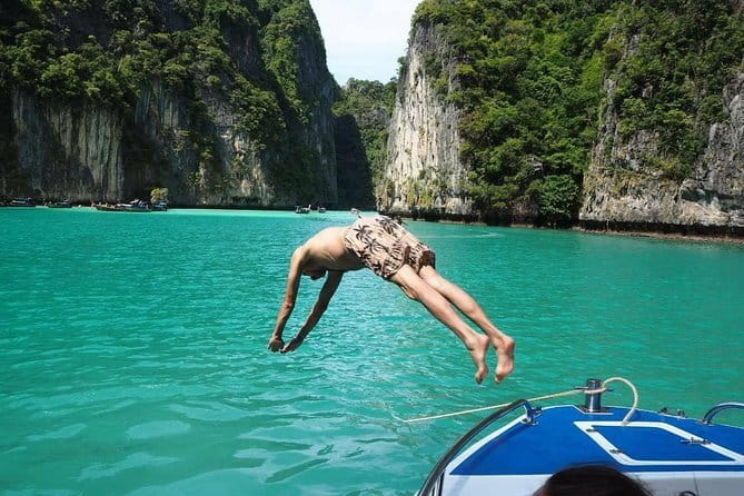 Phi Phi with Maya and Bamboo Island Day Trip by Speedboat - Pileh Bay is made for a swim