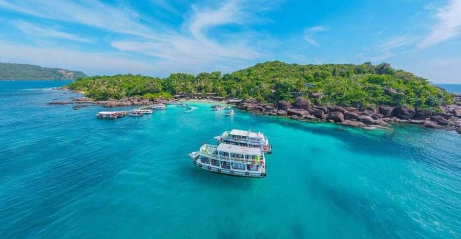 Phu Quoc: 4 Island Hopping, Speedboat, Cable Car, Water Park - What the $84 price really covers